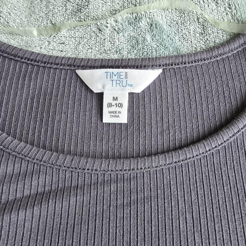 Time and Tru Puff Sleeve Rib Top.  Size Medium.  New without Tags.  Grey - Picture 3 of 6
